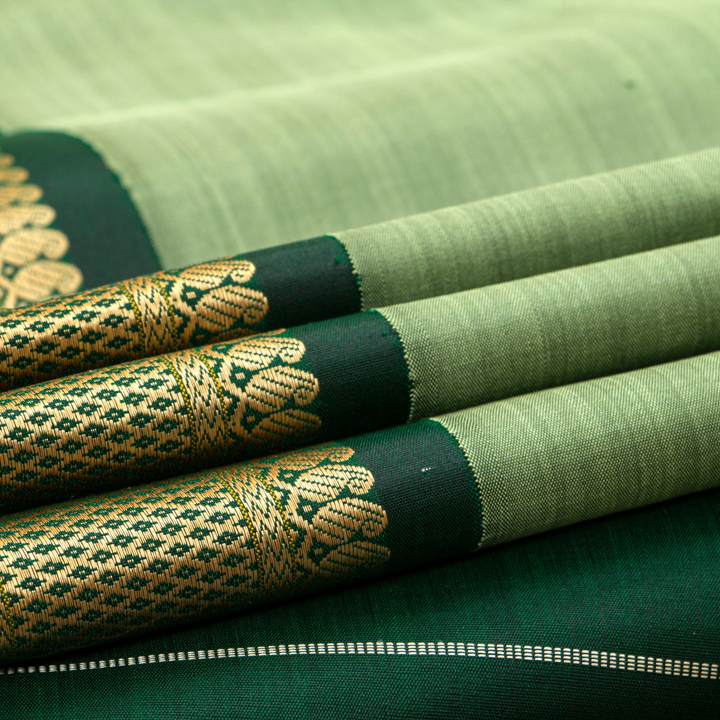 Elaichi Green Retro Revival Kanchipuram Silk Saree Without Zari For Festive Wear PV 2054