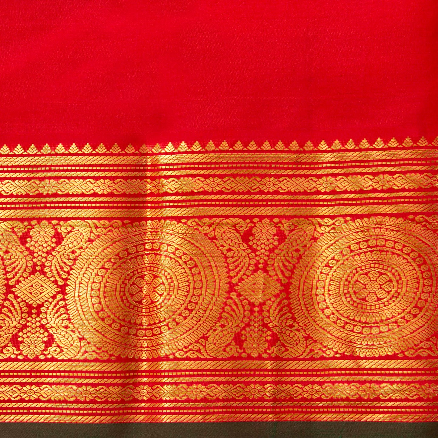 Green And Red Kanchipuram Silk Saree For Festive Wear PV MEN 169 - Silk Sari - Panjavarnam PV MEN 169
