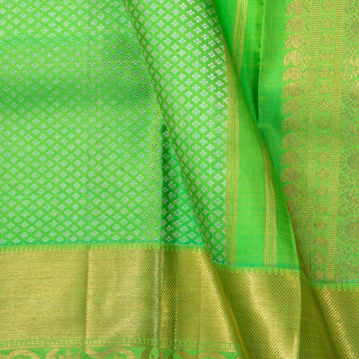 Verdant Green Kanchipuram Silk Saree With Silver Zari Jacquard For Wedding Wear PV NYC 1591