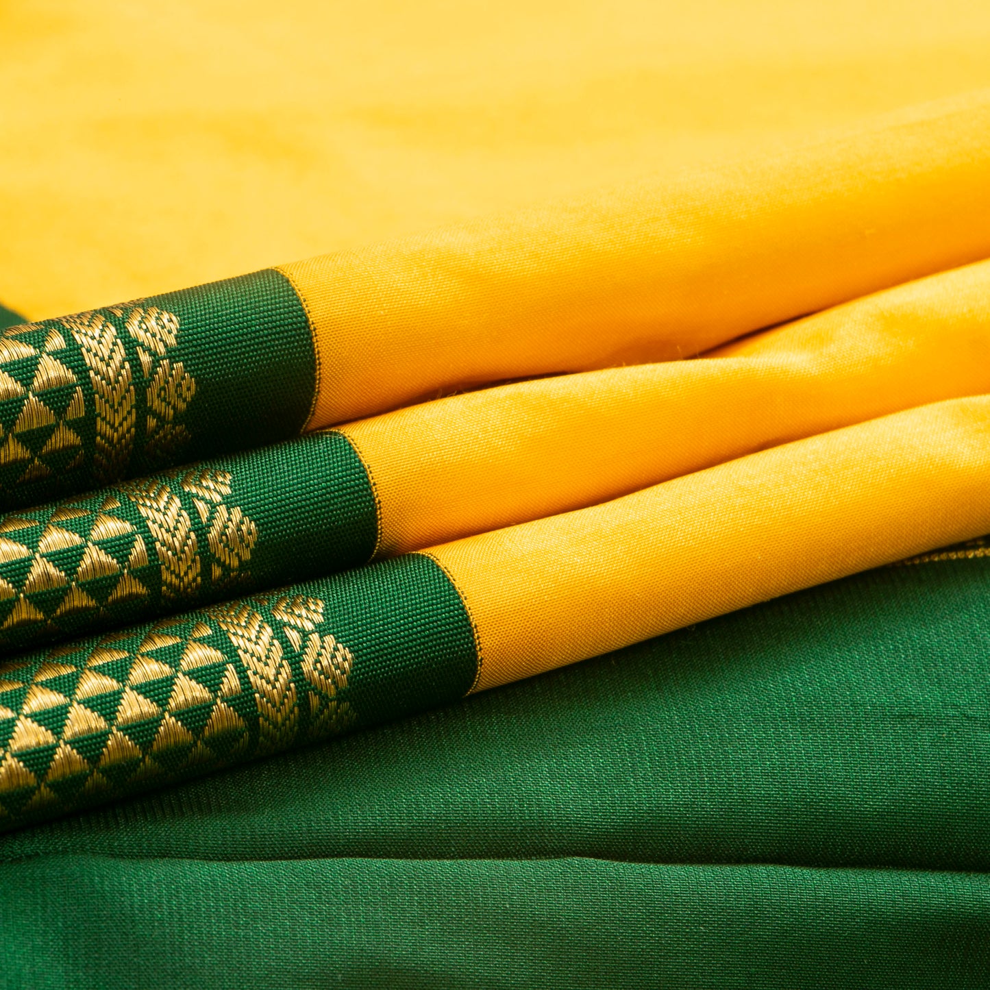 9 Yards Yellow Ganga Jamuna Border Kanchipuram Silk Saree Handwoven Pure Silk Pure Zari For Wedding Wear PV NYC 1701