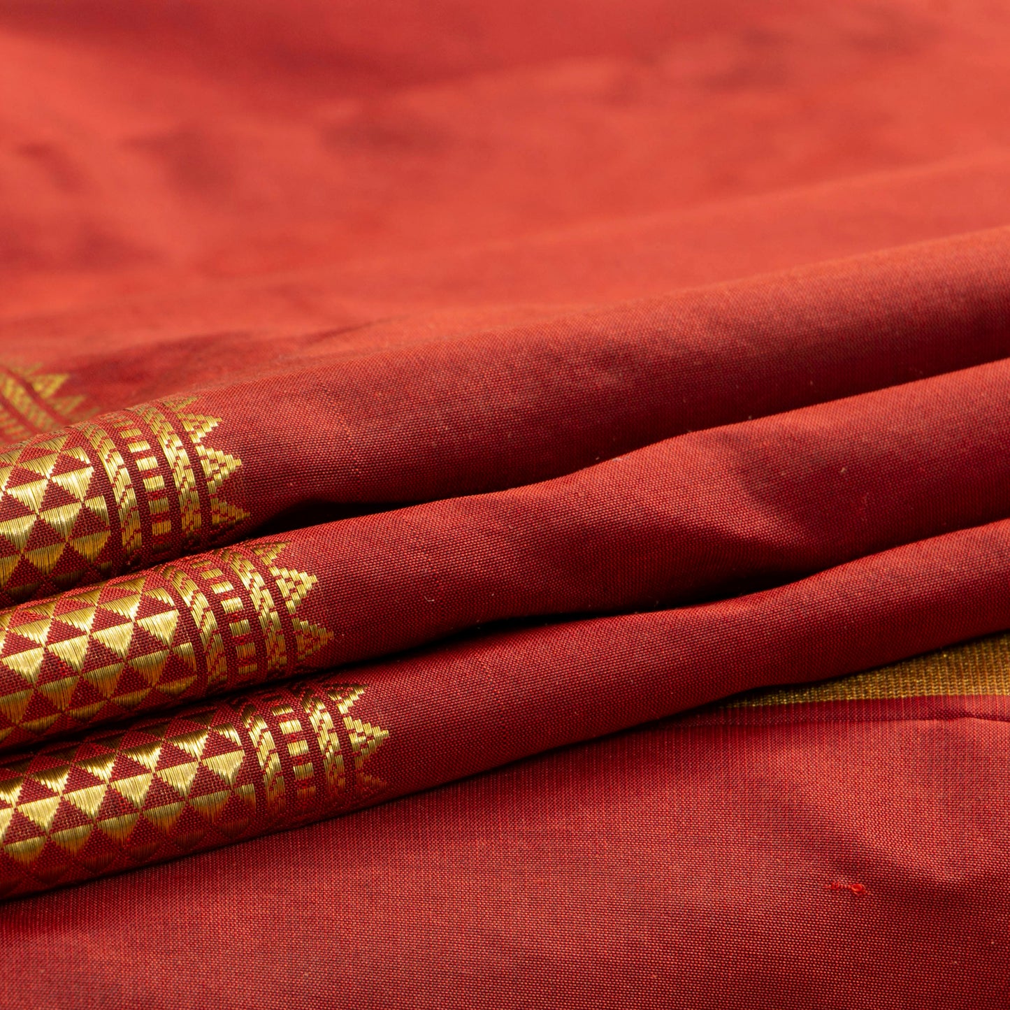 9 Yards Maroon Kanchipuram Silk Saree Handwoven Pure Silk Pure Zari For Wedding Wear PV NYC 1702