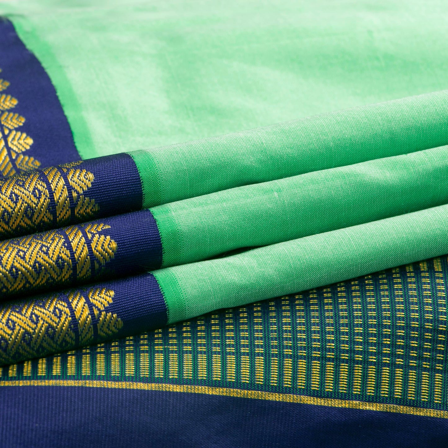 9 Yards Pista Green And Blue Kanchipuram Silk Saree Handwoven Pure Silk Pure Zari For Wedding Wear PV NYC 1704