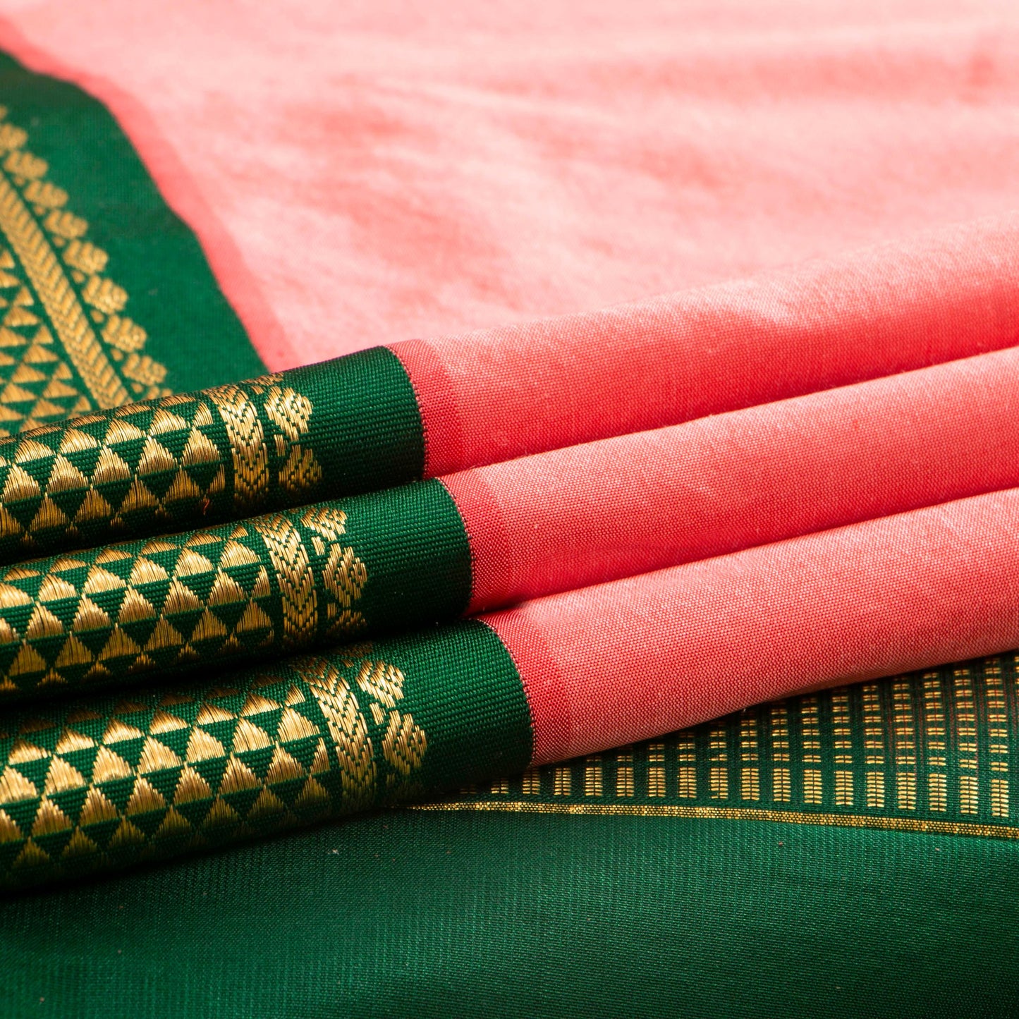 9 Yards Peach And Green Kanchipuram Silk Saree Handwoven Pure Silk Pure Zari For Wedding Wear PV NYC 1706