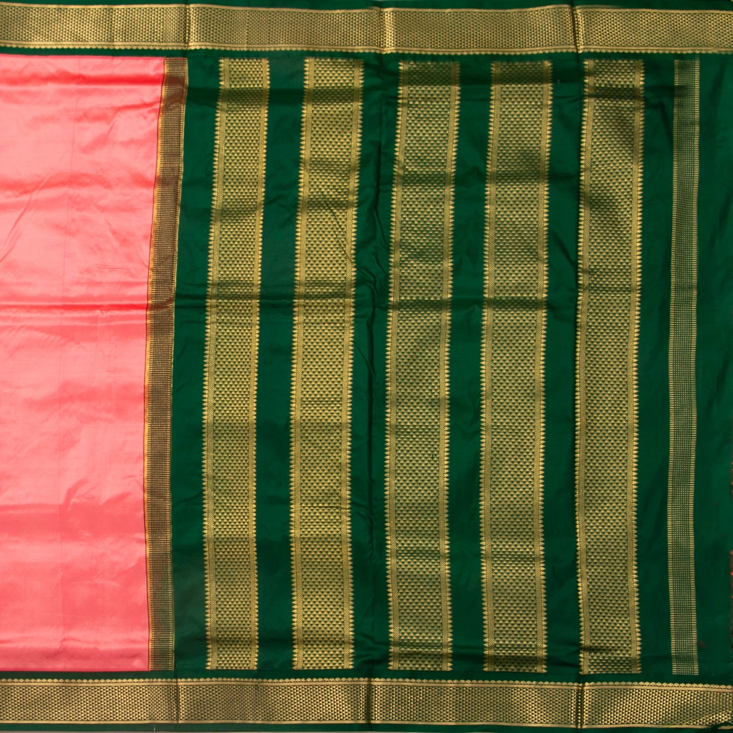 9 Yards Peach And Green Kanchipuram Silk Saree Handwoven Pure Silk Pure Zari For Wedding Wear PV NYC 1706