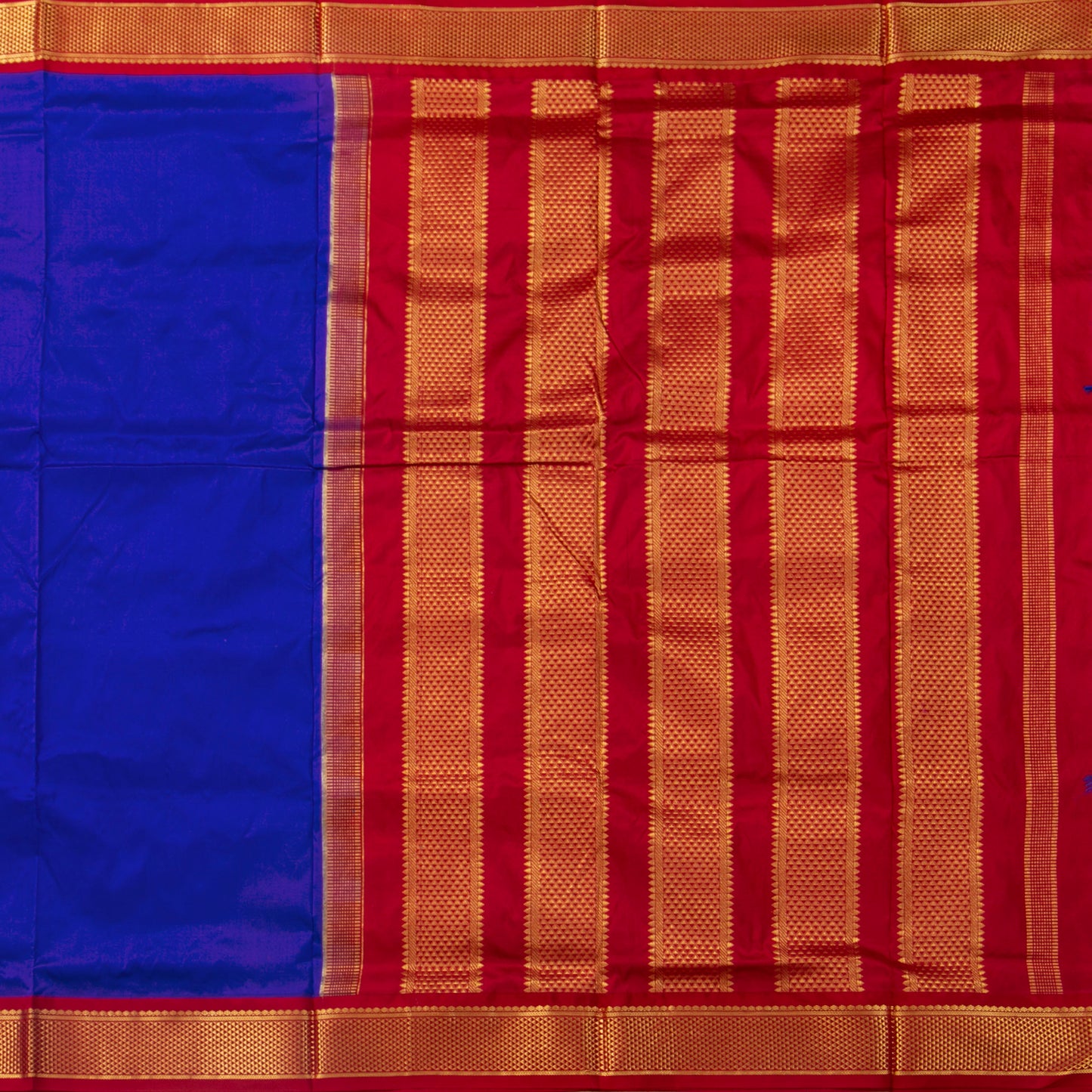 9 Yards Blue And Red Kanchipuram Silk Saree Handwoven Pure Silk Pure Zari For Wedding Wear PV NYC 1703