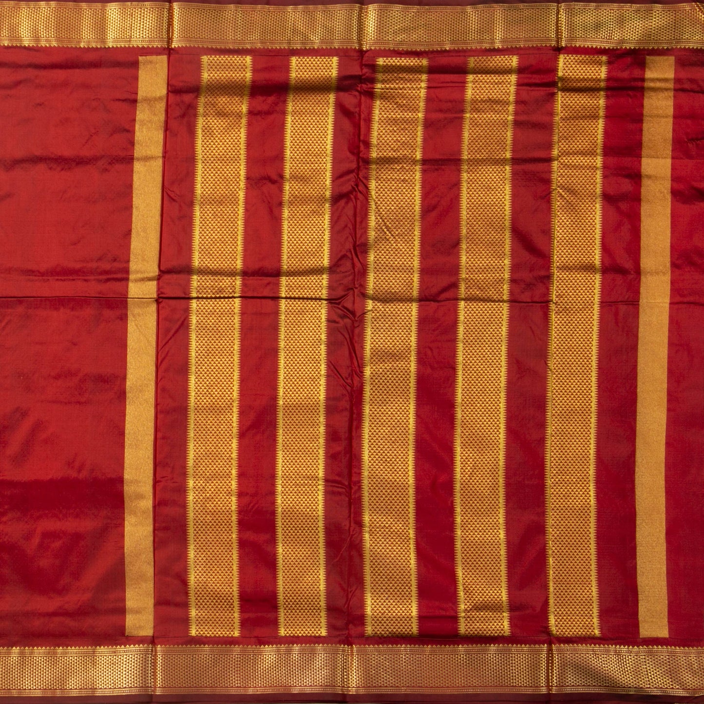 9 Yards Maroon Kanchipuram Silk Saree Handwoven Pure Silk Pure Zari For Wedding Wear PV NYC 1702