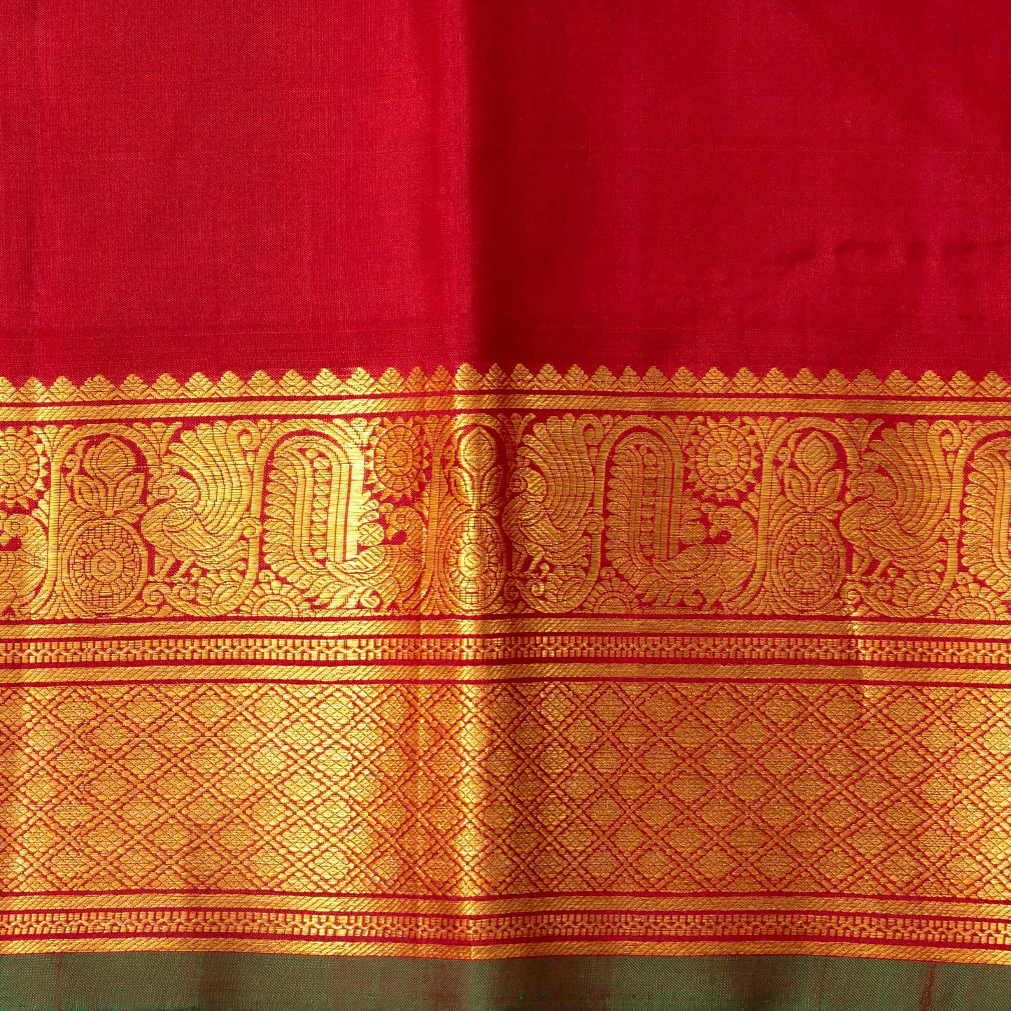 Magenta And Red Kanchipuram Silk Saree For Bridal Wear PV NYC 1650