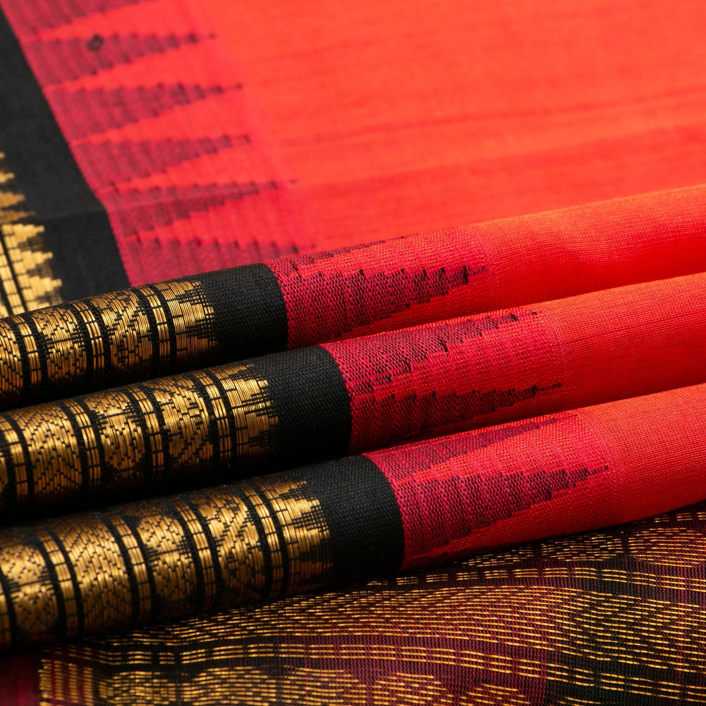 Red And Black Kanchi Silk Cotton Saree With Temple Korvai Border For Festive Wear VP SC 153