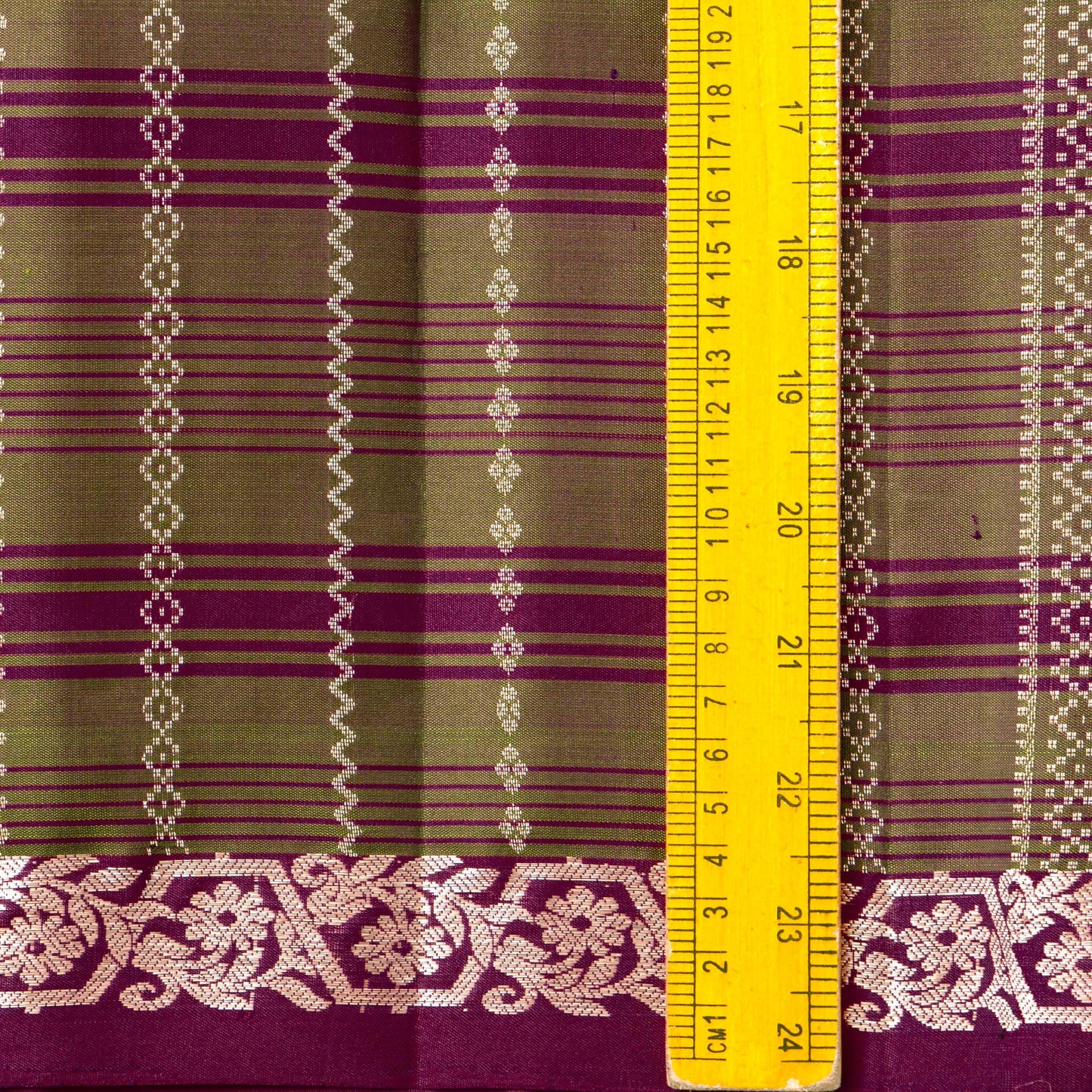 Magenta And Mehandi Green Handwoven Soft Silk Saree With Rose Gold Zari For Festive Wear PV RSP 206