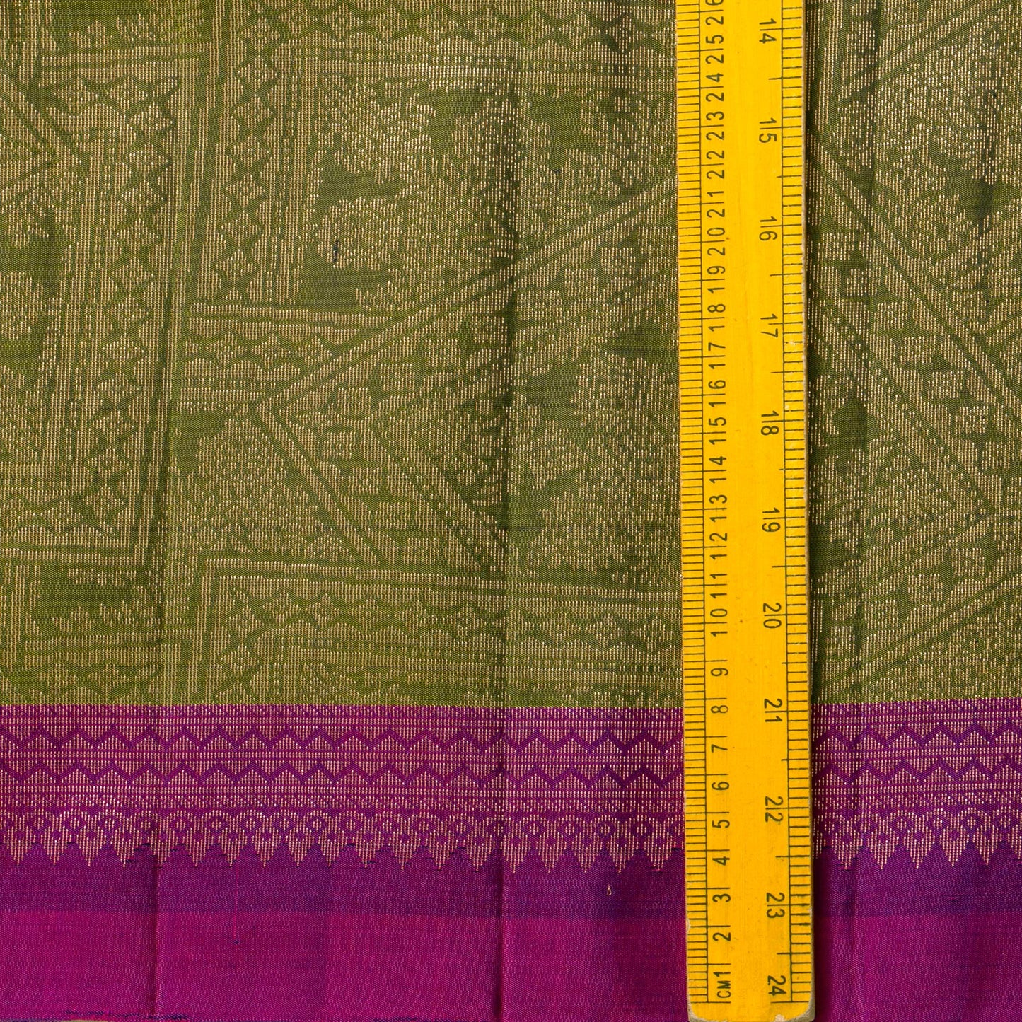 Mehandi Green And Magenta Handwoven Soft Silk Saree For Wedding Wear PV RSP 167
