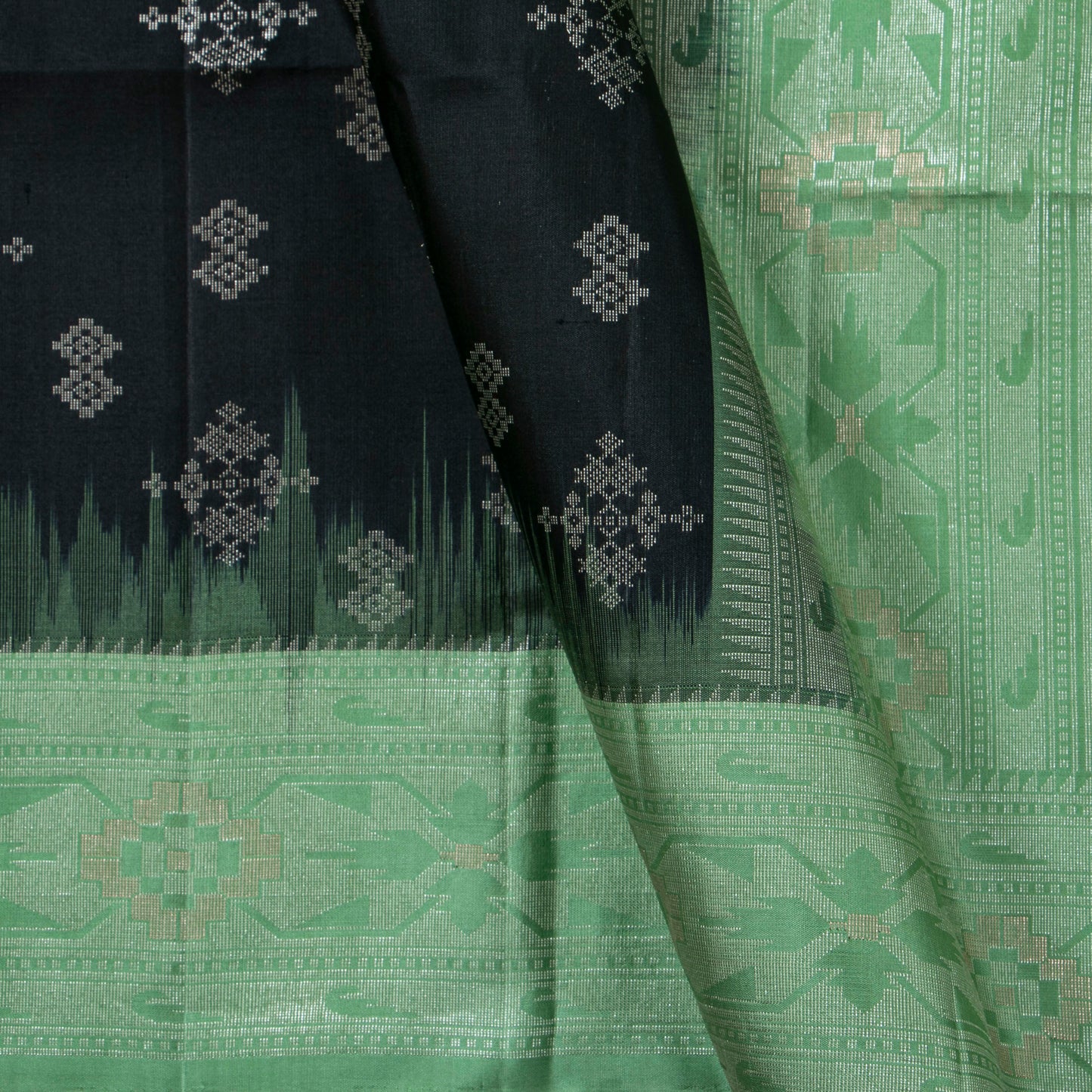 Black And Green Kanchipuram Soft Silk Saree For Festive Wear PV RSP 180