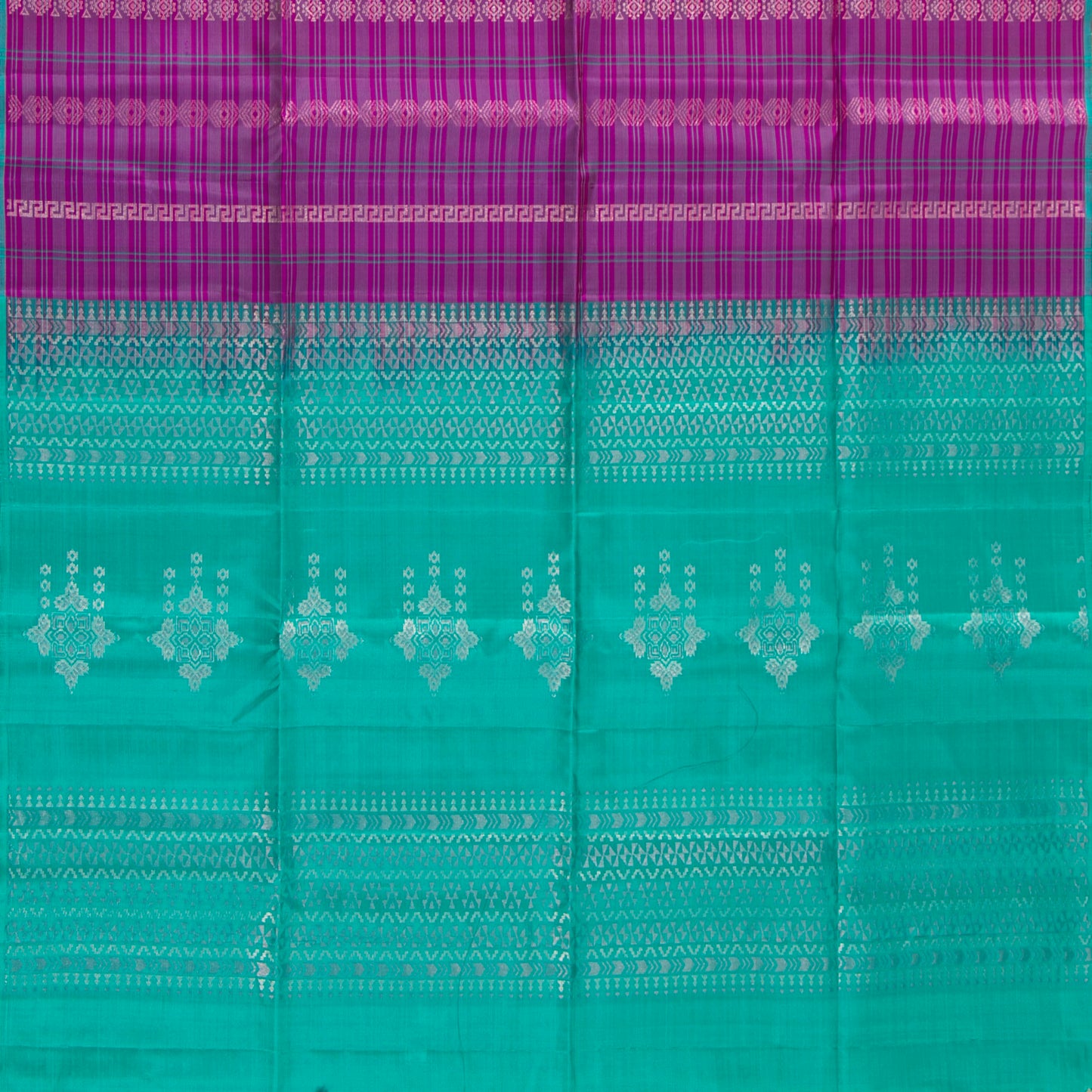 Magenta And Blue Borderless Kanchipuram Soft Silk Saree For Festive Wear PV RSP 174