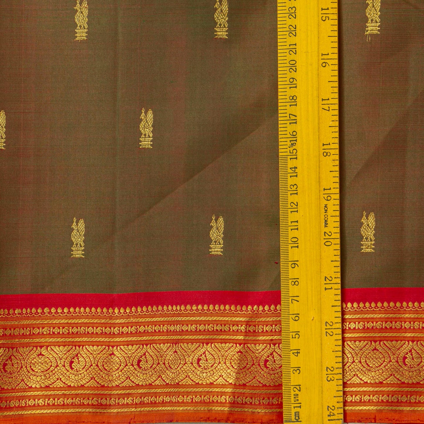 Maanthulir Green And Red Kanchipuram Silk Saree For Festive Wear PV NYC 1778