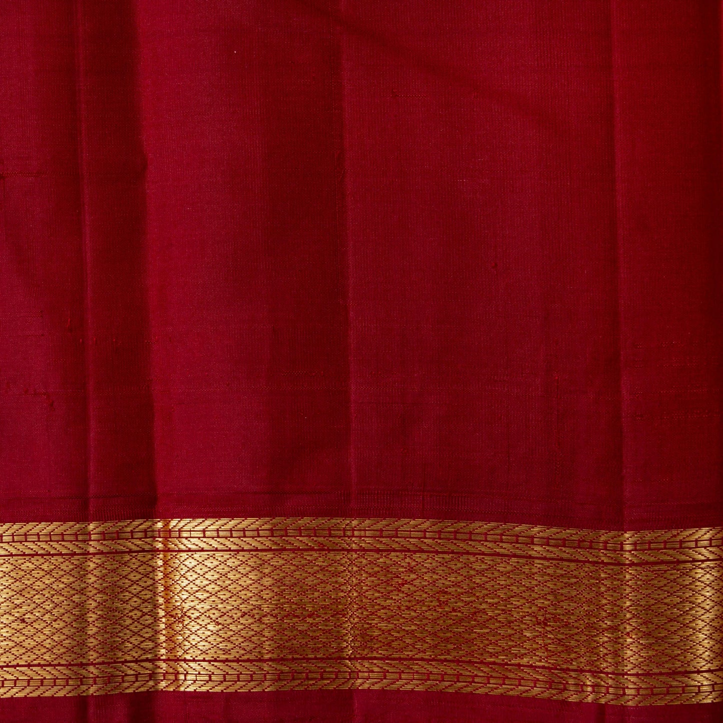 Off White And Maroon Kanchipuram Silk Saree For Festive Wear PV NYC 1913 - Silk Sari - Panjavarnam PV NYC 1913