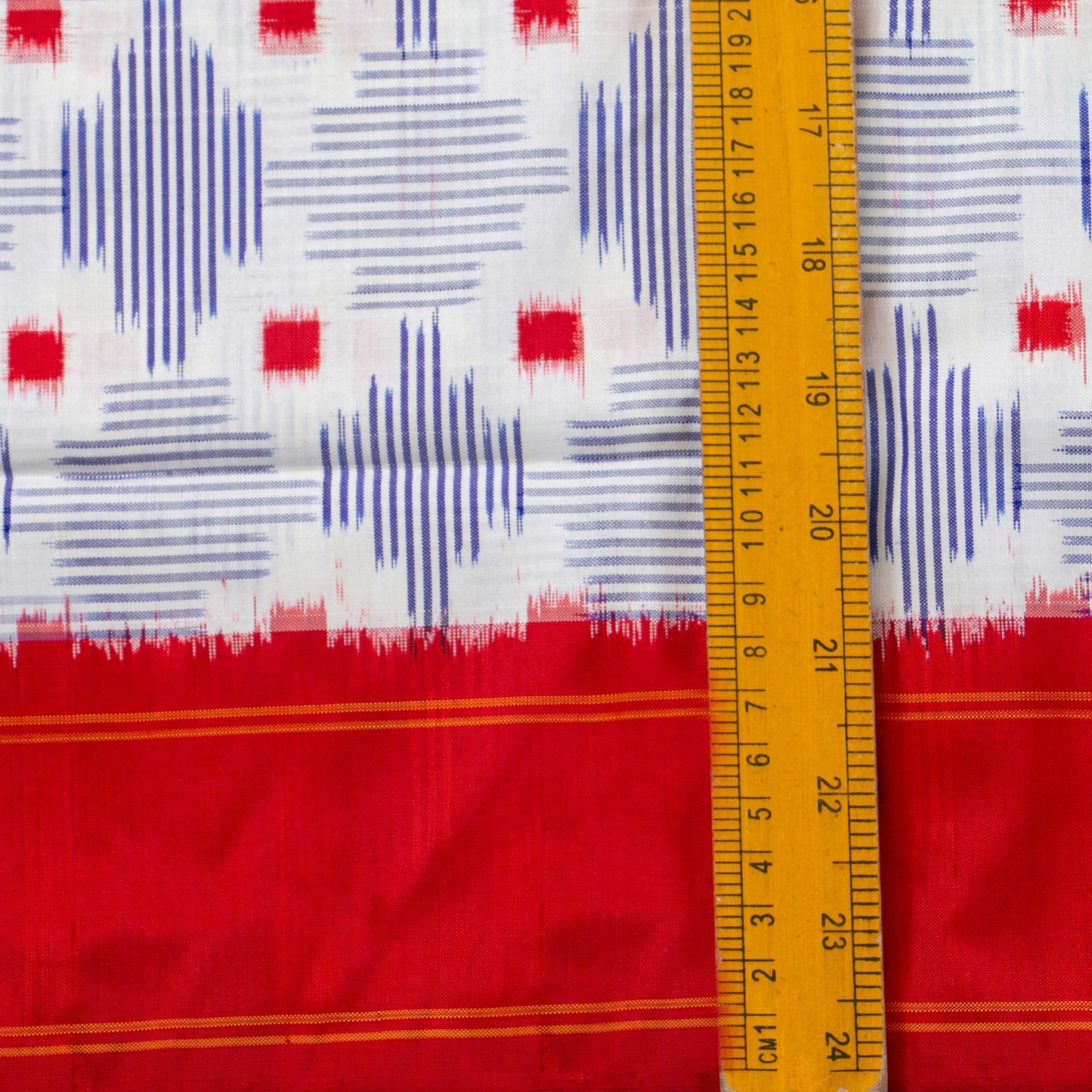 White And Red Sambalpuri Ikkat Silk Saree Without Zari For Office Wear PIK 387