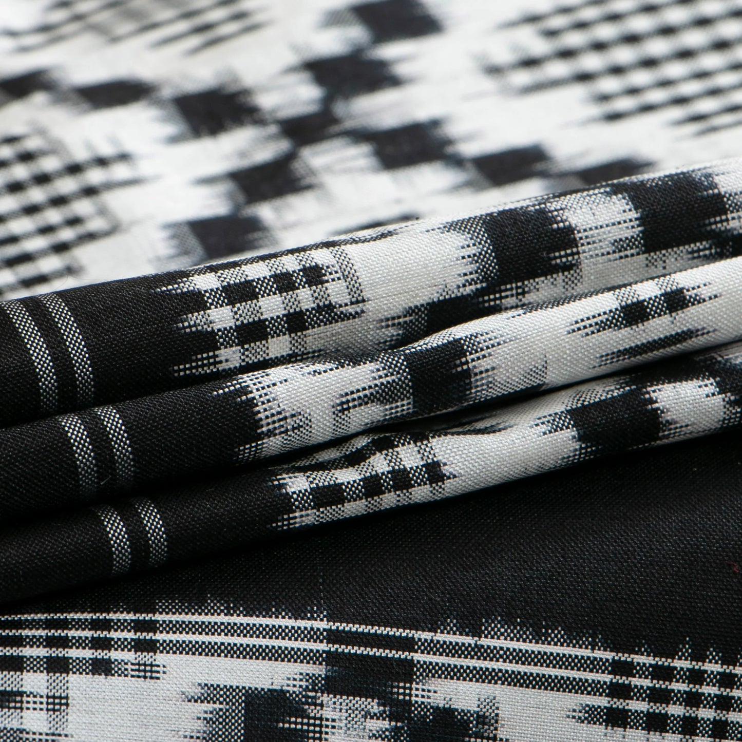 Black And White Double Ikkat Pochampally Silk Saree Without Zari For Office Wear PIK 376