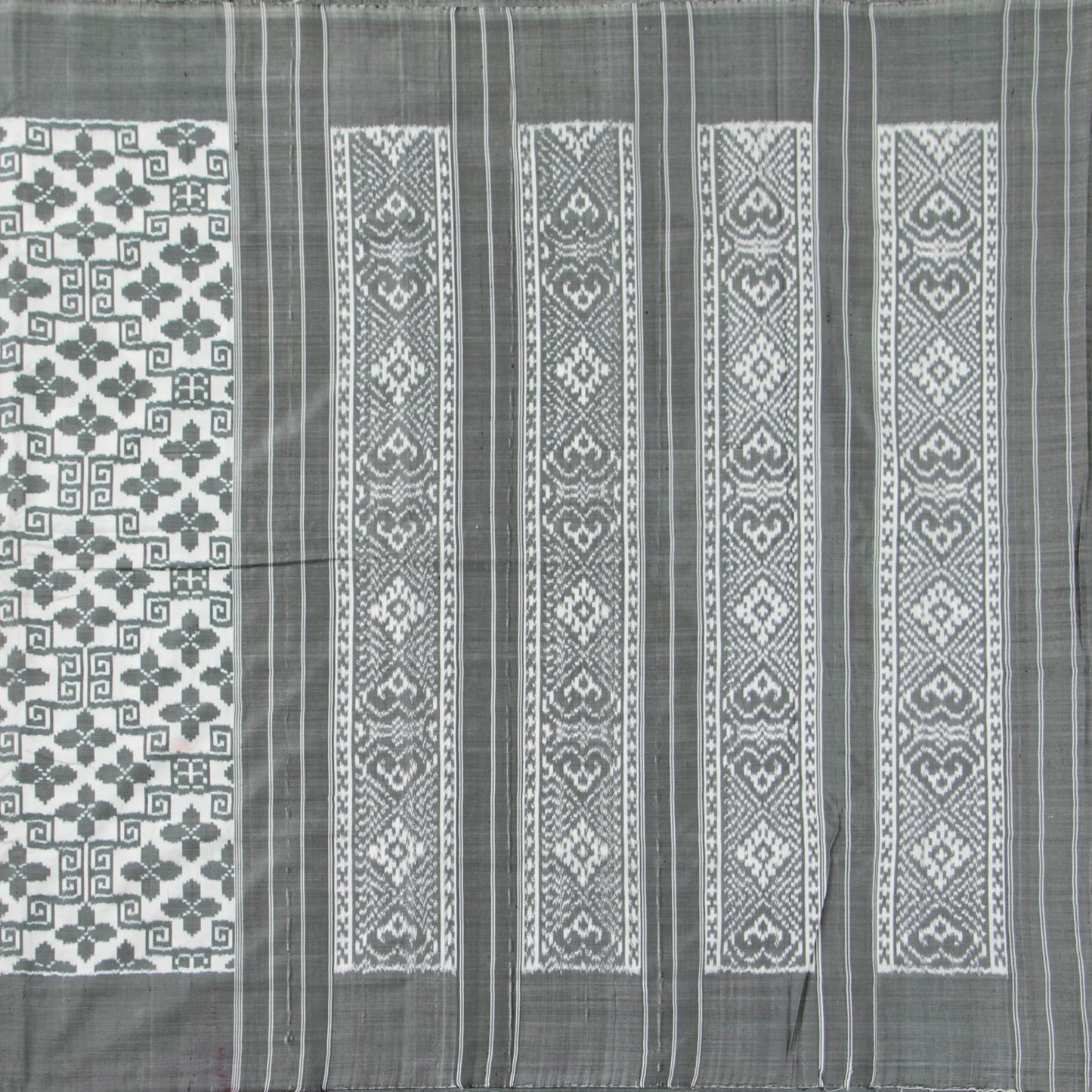 White And Grey Double Ikkat Pochampally Silk Saree Without Zari For Office Wear PIK 382