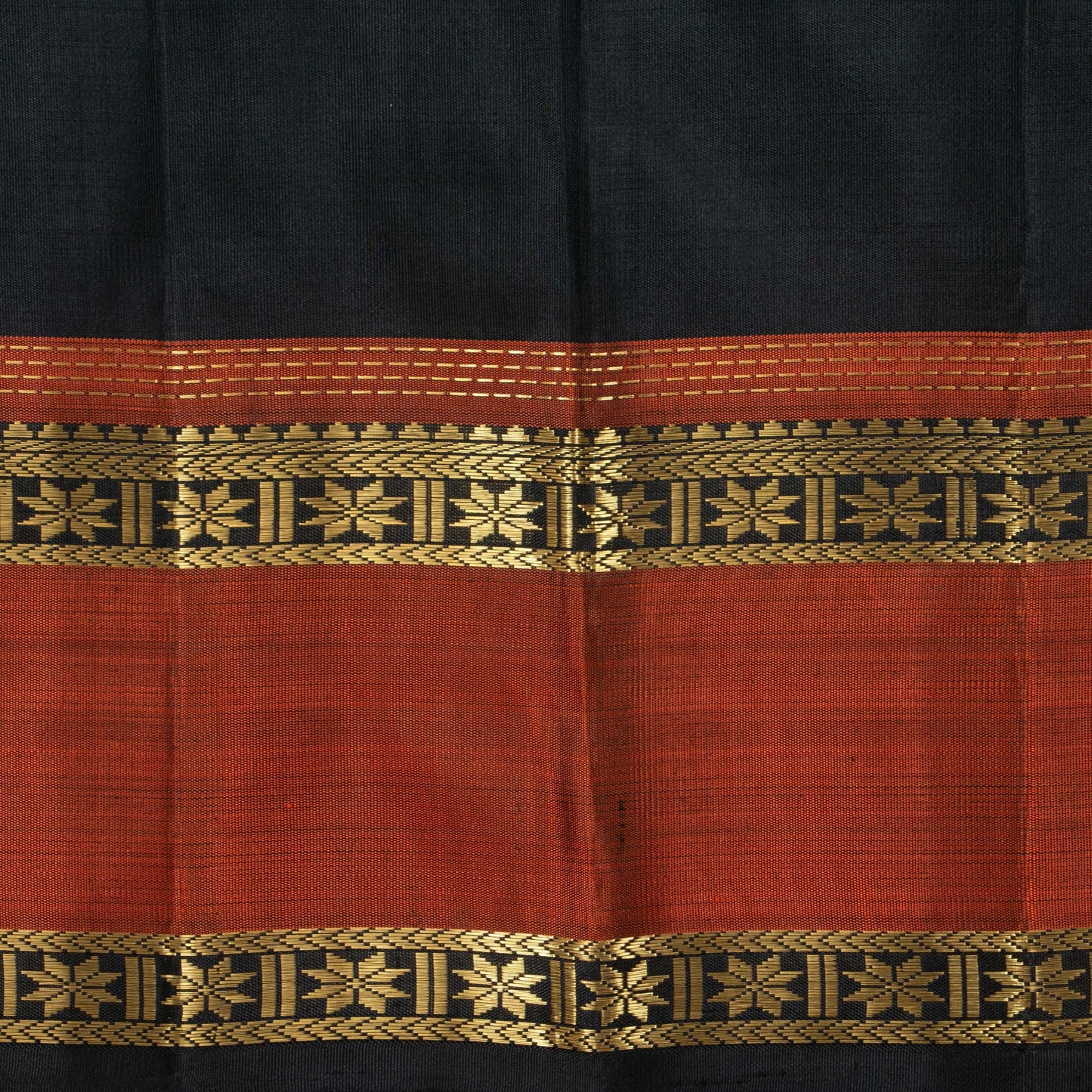 Black Veldhari Kanchipuram Silk Saree With Medium Border Handwoven Pure Silk For Festive Wear PV NYC 1242 - Silk Sari - Panjavarnam PV NYC 1242