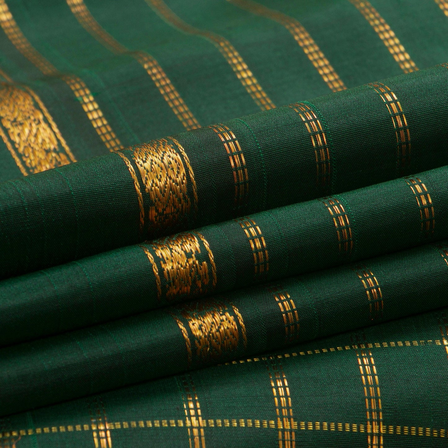 Bottle Green Kanchipuram Silk Saree With Contrast Blouse For Wedding Wear PV NYC 1292 - Silk Sari - Panjavarnam PV NYC 1292