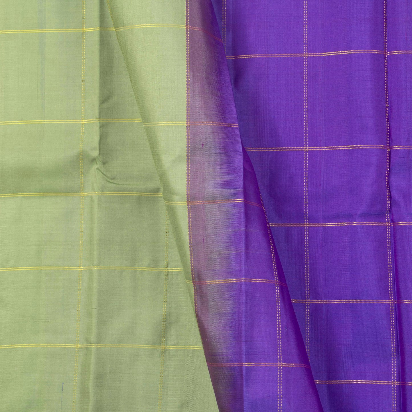 Elachi Green And Violet Kanchipuram Borderless Silk Saree Handwoven Pure Silk Pure Zari For Festive Wear PV NYC 1408 - Silk Sari - Panjavarnam PV NYC 1408