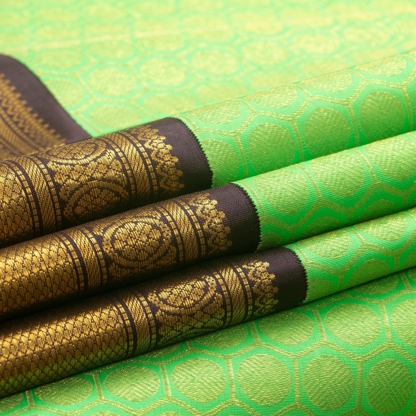 Green And Brown Kanchipuram Silk Saree For Wedding Wear PV NYC 1368 - Silk Sari - Panjavarnam PV NYC 1368