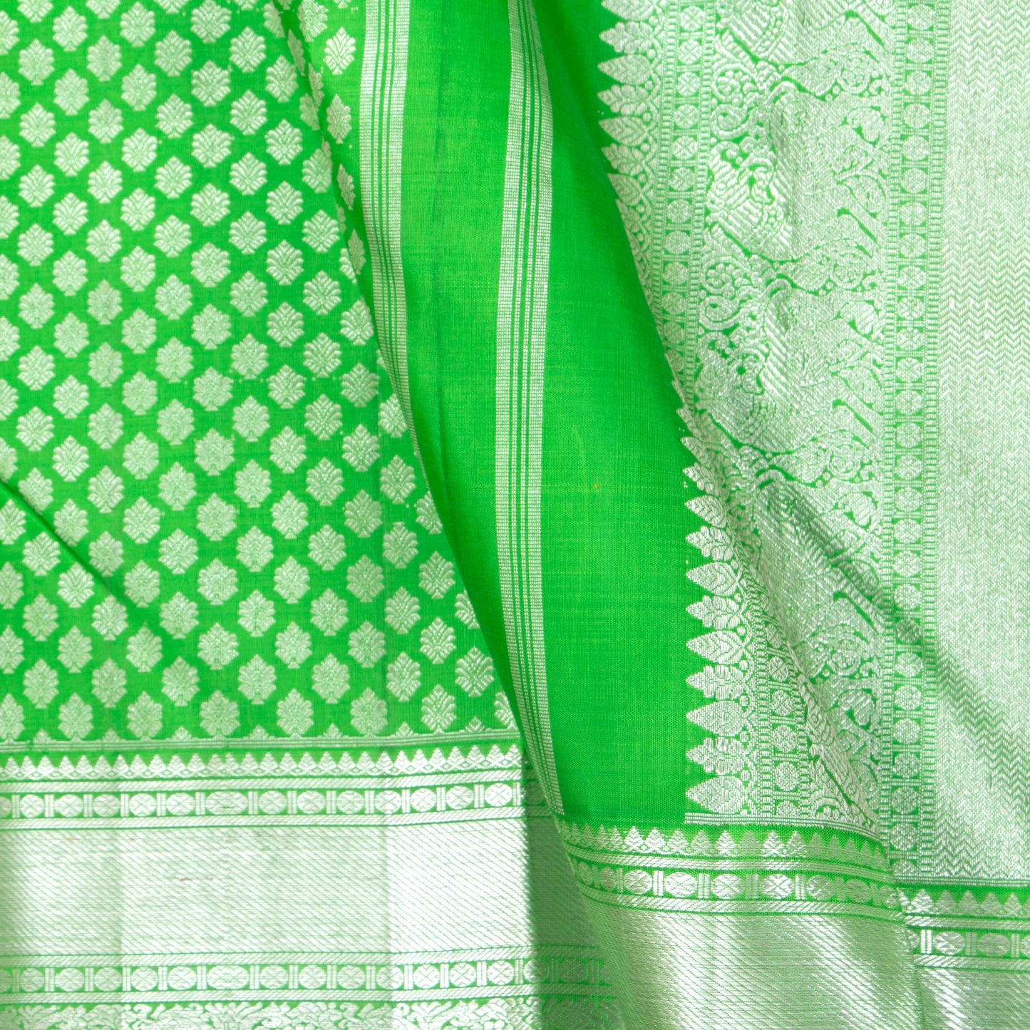 Green Kanchipuram Silk Saree For Wedding Wear PV NYC 1393 - Silk Sari - Panjavarnam PV NYC 1393