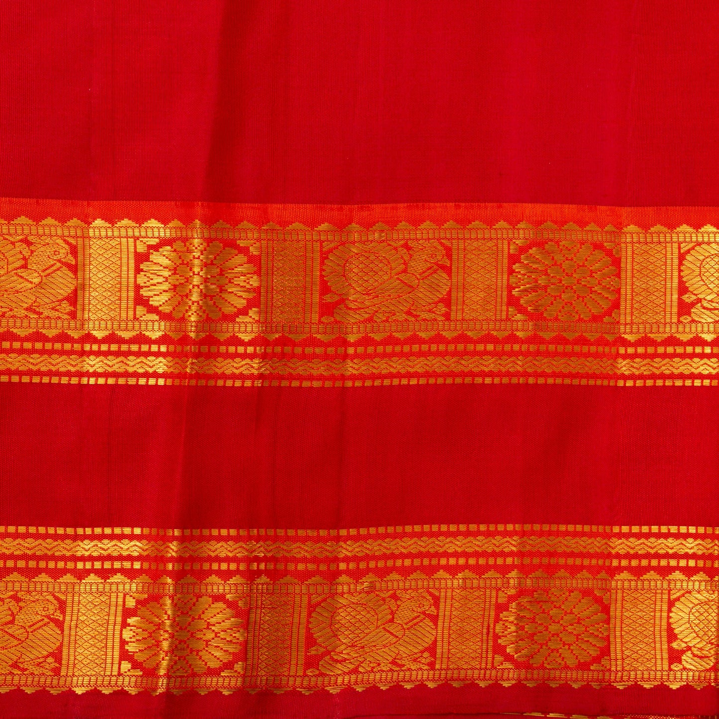 Grey And Red Kanchipuram Silk Saree With Medium Border Handwoven Pure Silk For Festive Wear PV J 4509 - Silk Sari - Panjavarnam PV J 4509