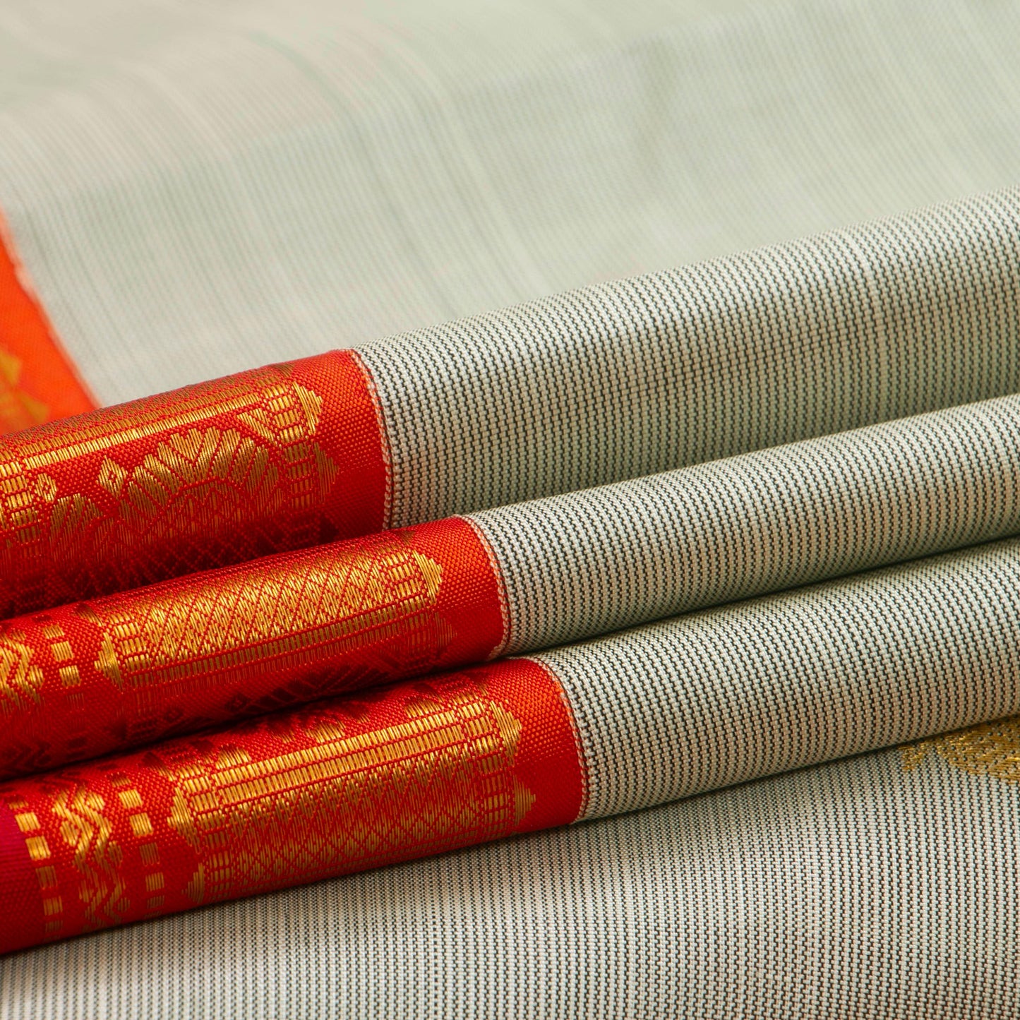 Grey And Red Kanchipuram Silk Saree With Medium Border Handwoven Pure Silk For Festive Wear PV J 4509 - Silk Sari - Panjavarnam PV J 4509
