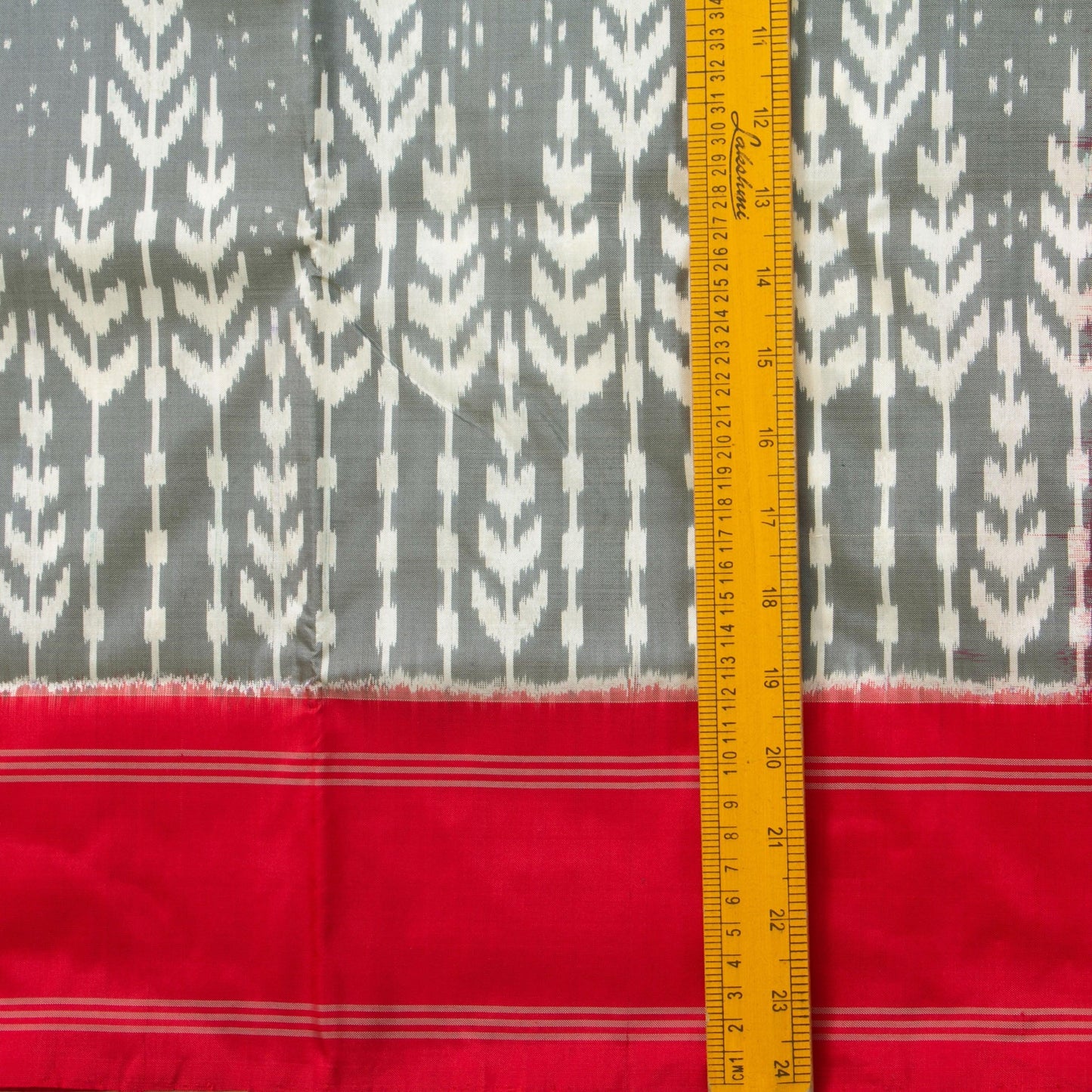 Grey Pochampally Silk Saree With Red Border Ikkat Handwoven Pure Silk For Office Wear PIK SIV 103 - Pochampally Silk - Panjavarnam PIK SIV 103