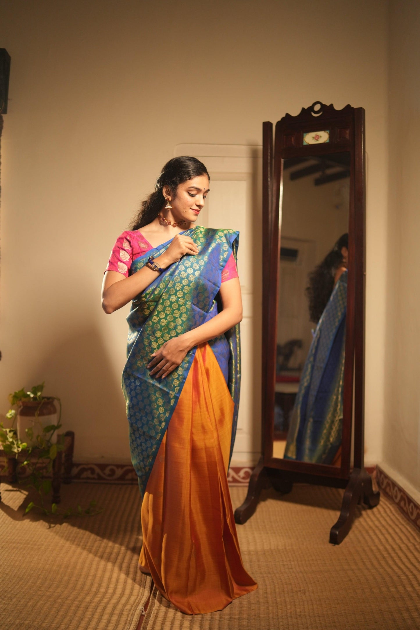 Mayilkazhuthu Blue And Orange Kanchipuram Silk Saree Borderless Half and Half Handwoven Pure Silk For Wedding Wear PV NYC 1219 - Silk Sari - Panjavarnam PV NYC 1219