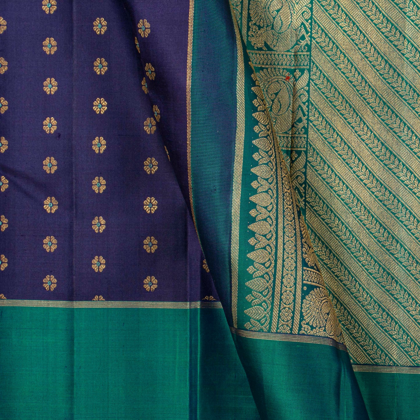 Navy Blue And Green Handwoven Kanjivaram Saree Pure Silk For Festive Wear PV RSP 230 - Silk Sari - Panjavarnam PV RSP 230