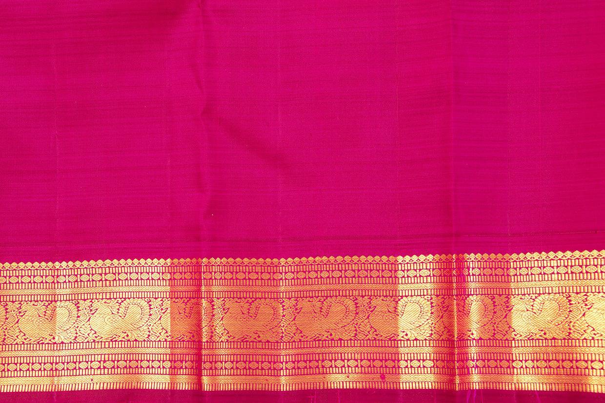 Off White And Pink Kanchipuram Silk Saree With Medium Border Handwoven Pure Silk For Wedding Wear PV NYC 1096 - Silk Sari - Panjavarnam PV NYC 1096