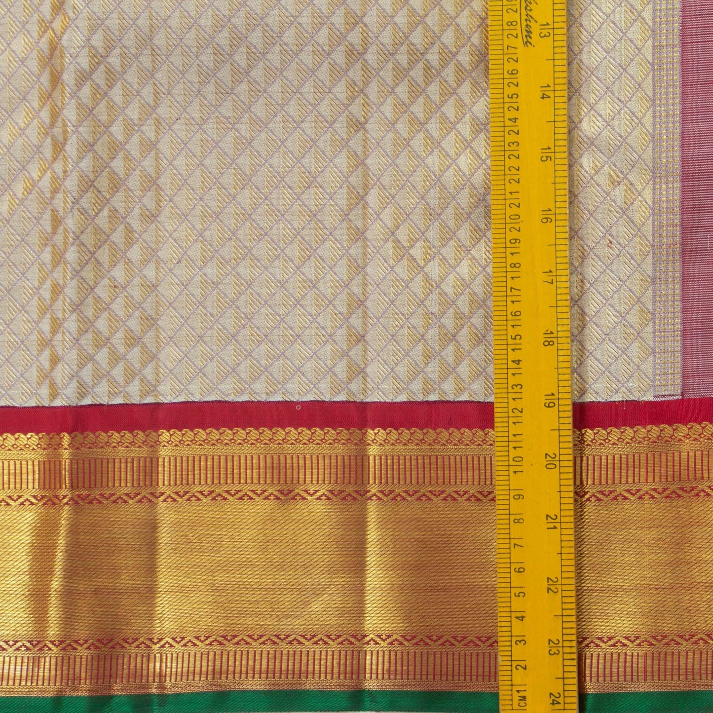 Off White And Red Kanchipuram Silk Saree With Medium Border Handwoven Pure Silk For Wedding Wear PV NYC 1137 - Silk Sari - Panjavarnam PV NYC 1137