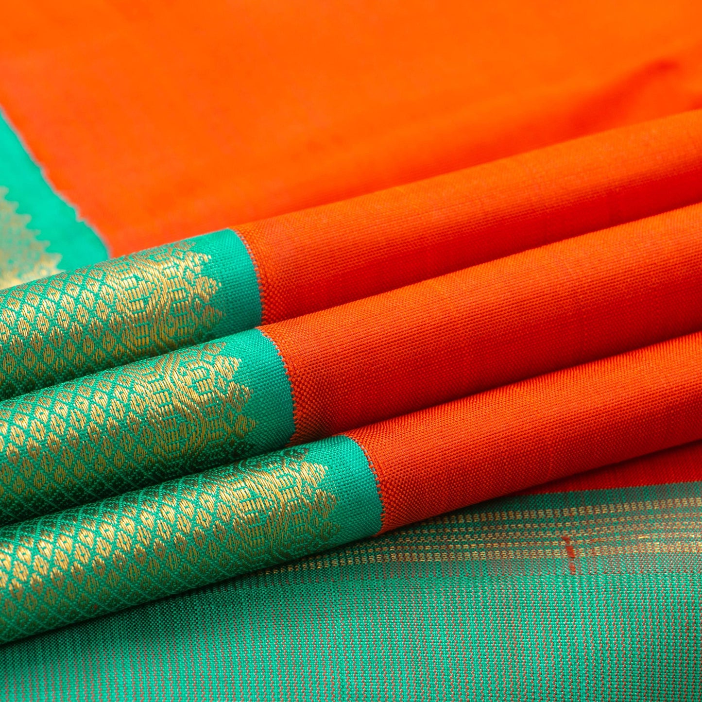 Orange And Sea Green Kanjivaram Silk Saree With Medium Border Handwoven Pure Silk For Festive Wear PV J 2955 - Silk Sari - Panjavarnam PV J 2955