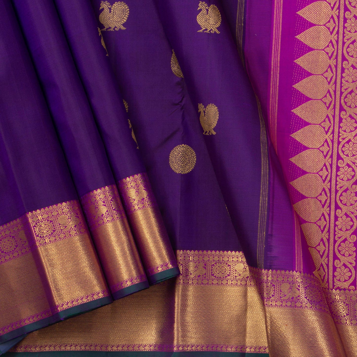 Purple And Magenta Kanchipuram Silk Saree Handwoven Pure Silk Pure Zari For Festive Wear PV GTA 98 - Silk Sari - Panjavarnam PV GTA 98