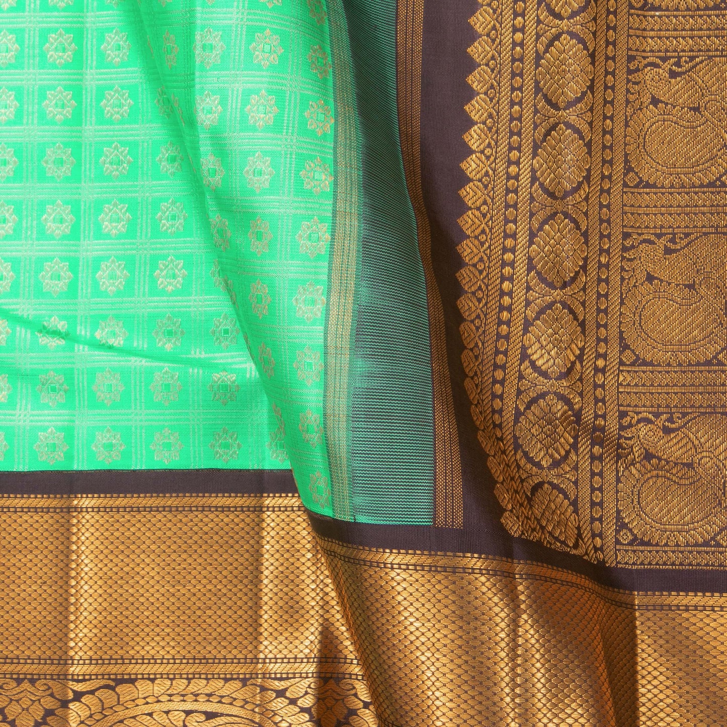 Sea Green And Brown Kanchipuram Silk Saree With Medium Border Handwoven Pure Silk For Wedding Wear PV NYC 1118 - Silk Sari - Panjavarnam PV NYC 1118