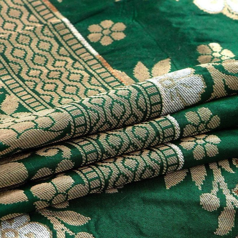 Green Tanchoi Banarasi Silk Saree Handwoven Pure Silk For Festive Wear. PB SN 102 - Banarasi Silk - Panjavarnam PB SN 102