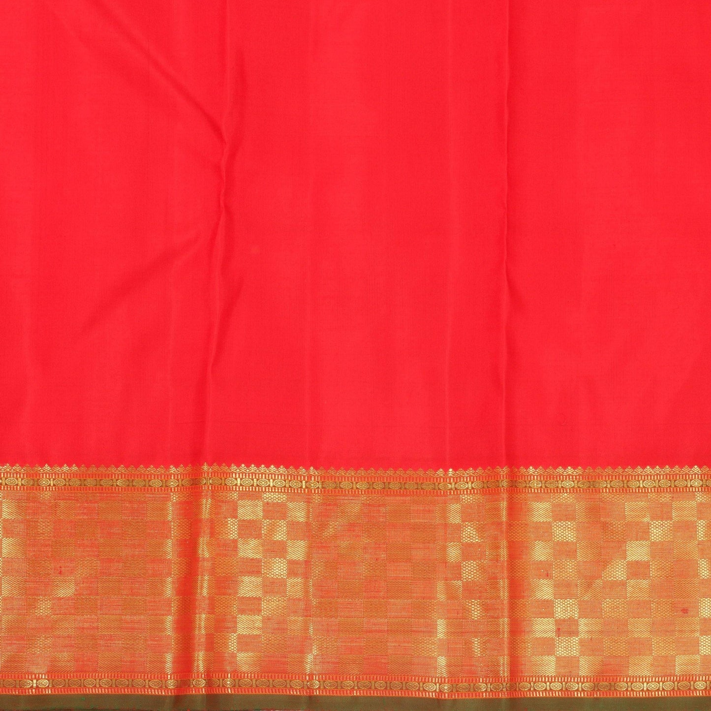 Red Handwoven Kanjivaram Pure Silk Saree Pure Silk Pure Zari For Wedding Wear PVG 4010 - Silk Sari - Panjavarnam PVG 4010