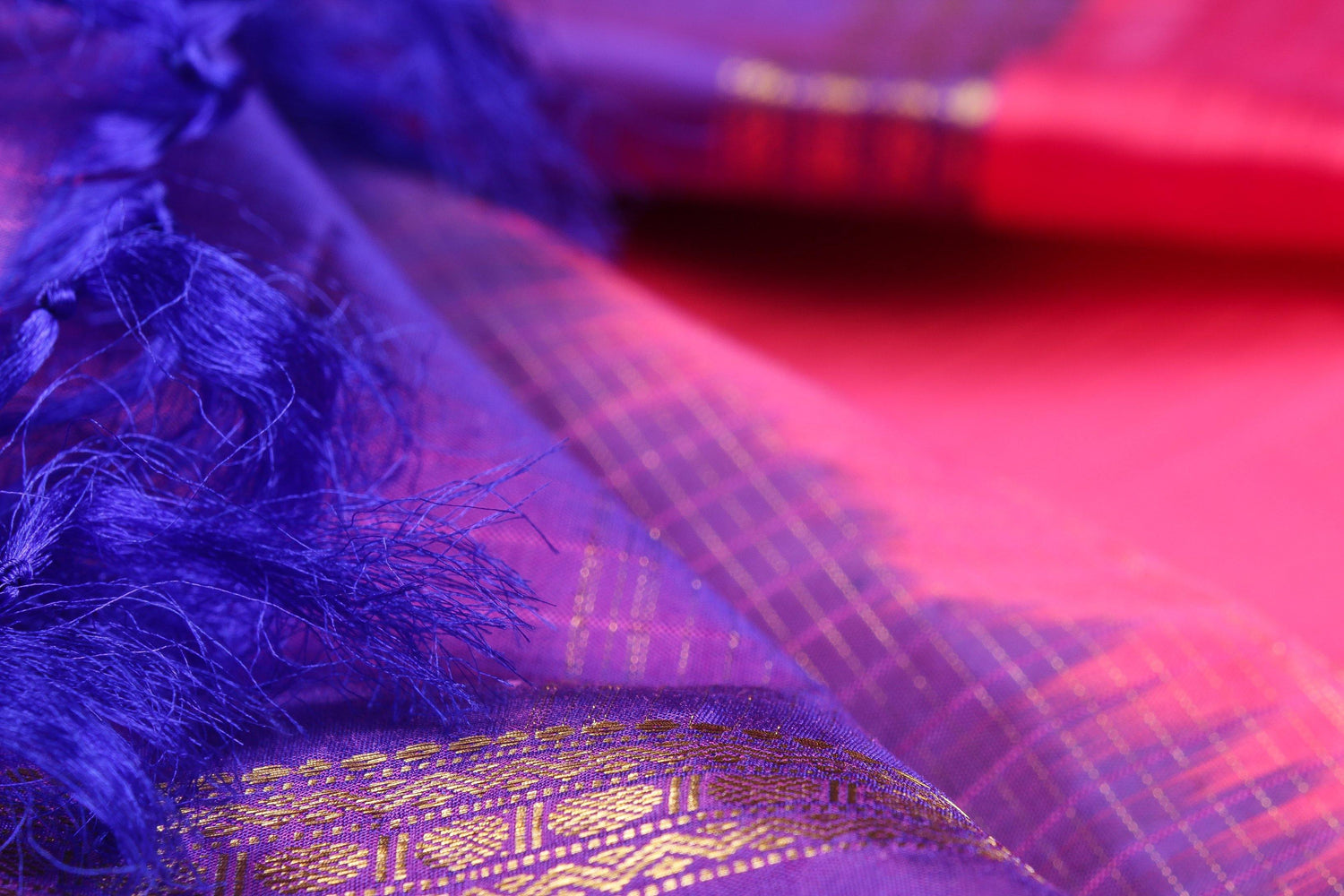 Buy Handwoven Silk Sarees Price Rs. 10,000 To Rs.15,000 Online - Panjavarnam