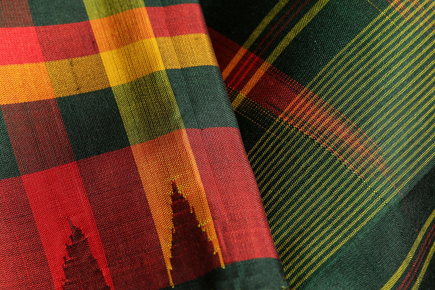 Buy Kanchipuram Checks And Stripes Silk Sarees Online - Panjavarnam