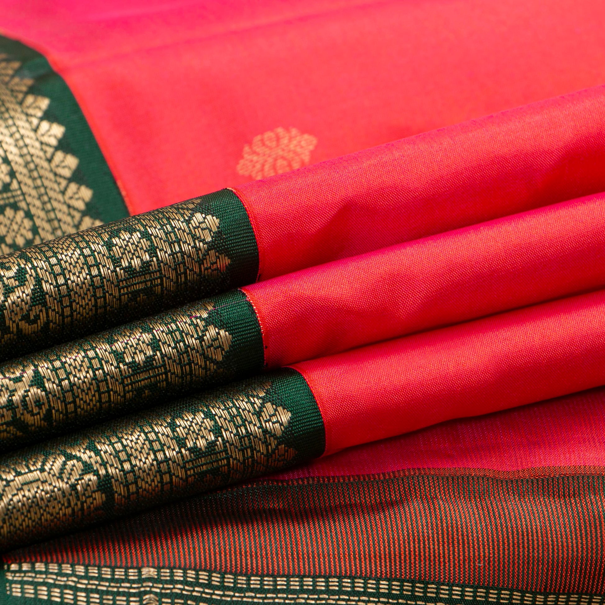 Dual Tone Crimson Kanchipuram Silk Saree With Contrast Korvai Border In Green For Wedding Wear PV MEN 217 - Silk Sari - Panjavarnam PV MEN 217