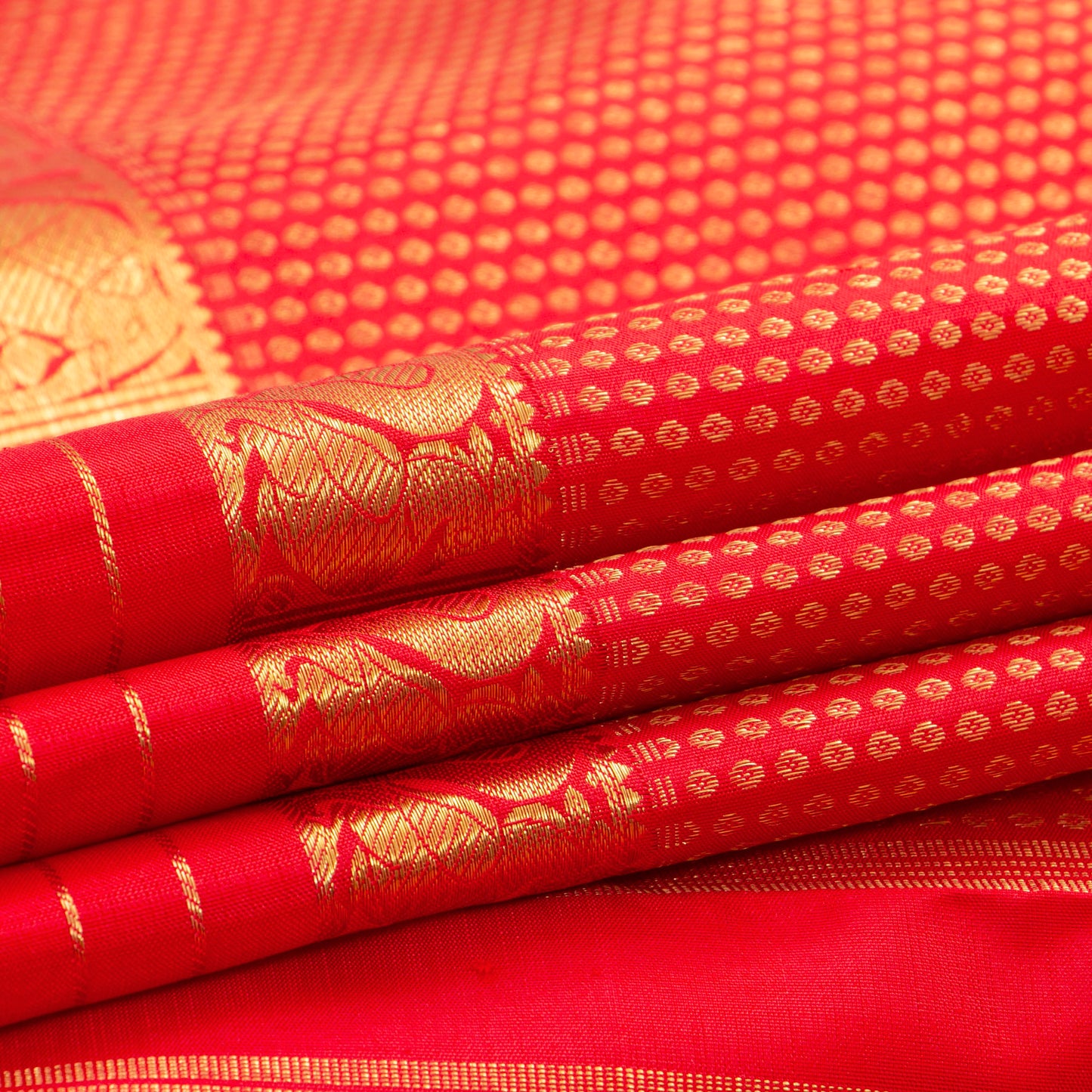 Red Kanchipuram Silk Saree For Wedding Wear PV NYC 1356