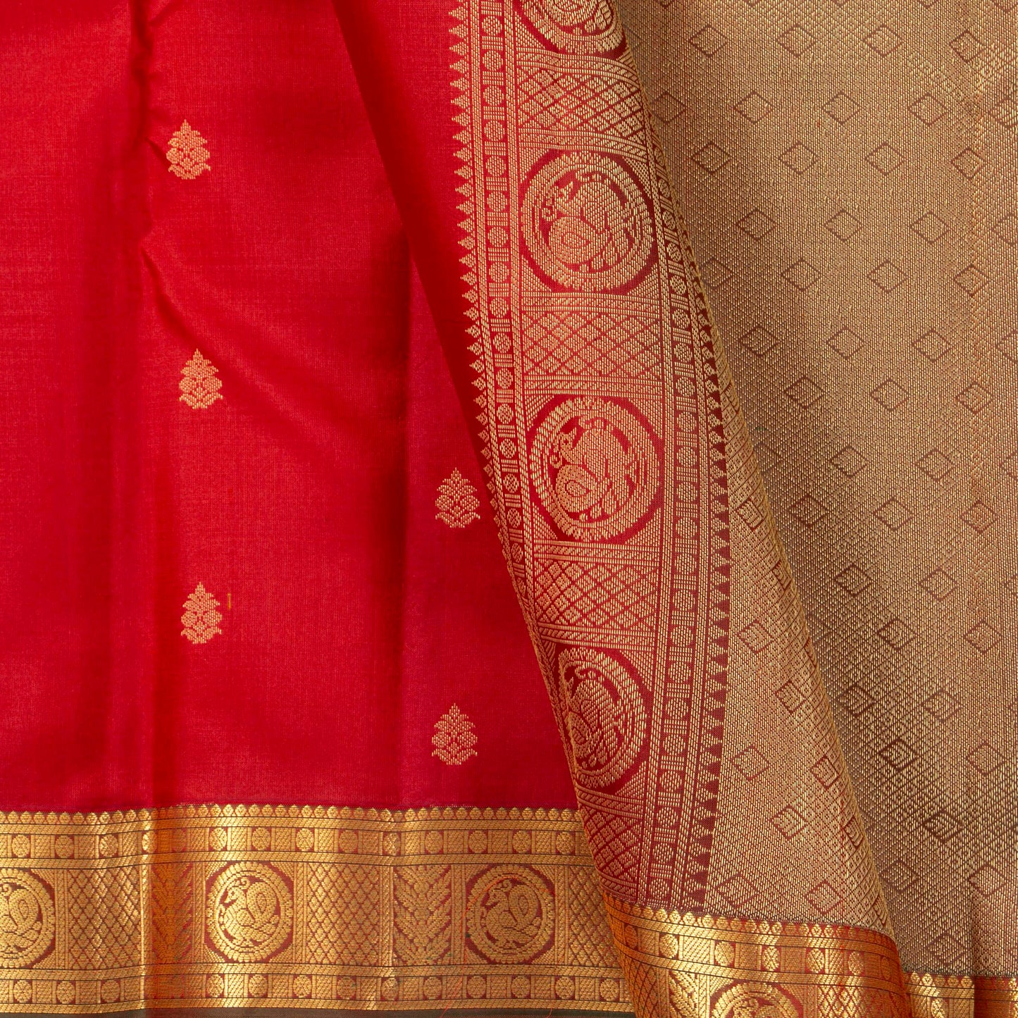 Red Handwoven Kanchipuram Silk Saree Retro Revival Design For Wedding Wear PV MEN 158