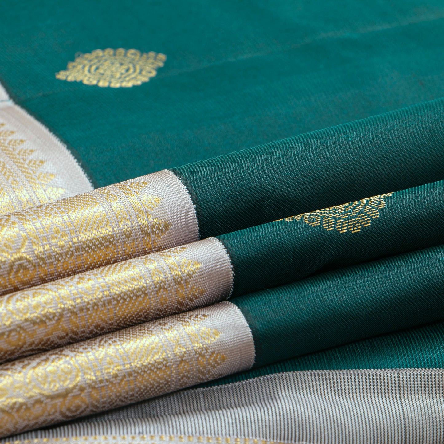 Green And Grey Kanchipuram Silk Saree For Festive Wear PV MEN 172 - Silk Sari - Panjavarnam PV MEN 172