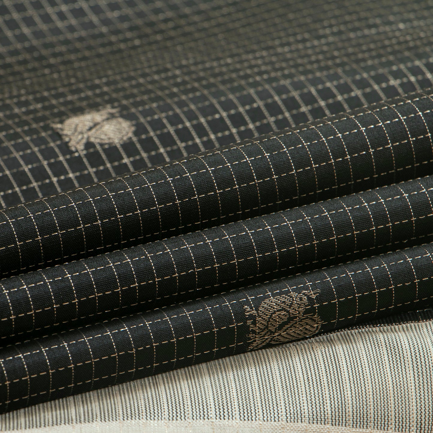 Black And Off White Kanchipuram Silk Saree Borderless  For Festive Wear PV MEN 240