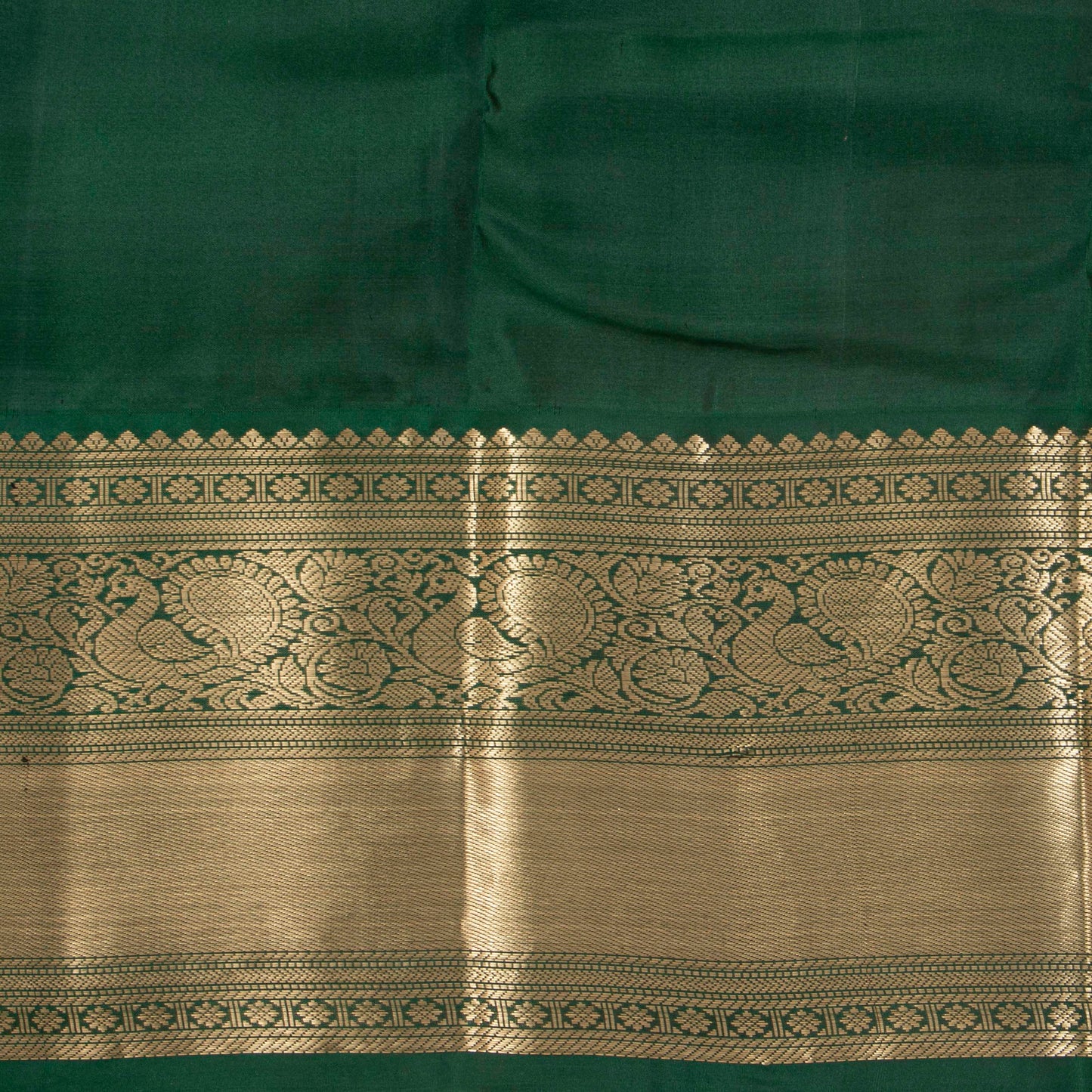 Dual Tone Crimson Kanchipuram Silk Saree With Contrast Korvai Border In Green For Wedding Wear PV MEN 217 - Silk Sari - Panjavarnam PV MEN 217
