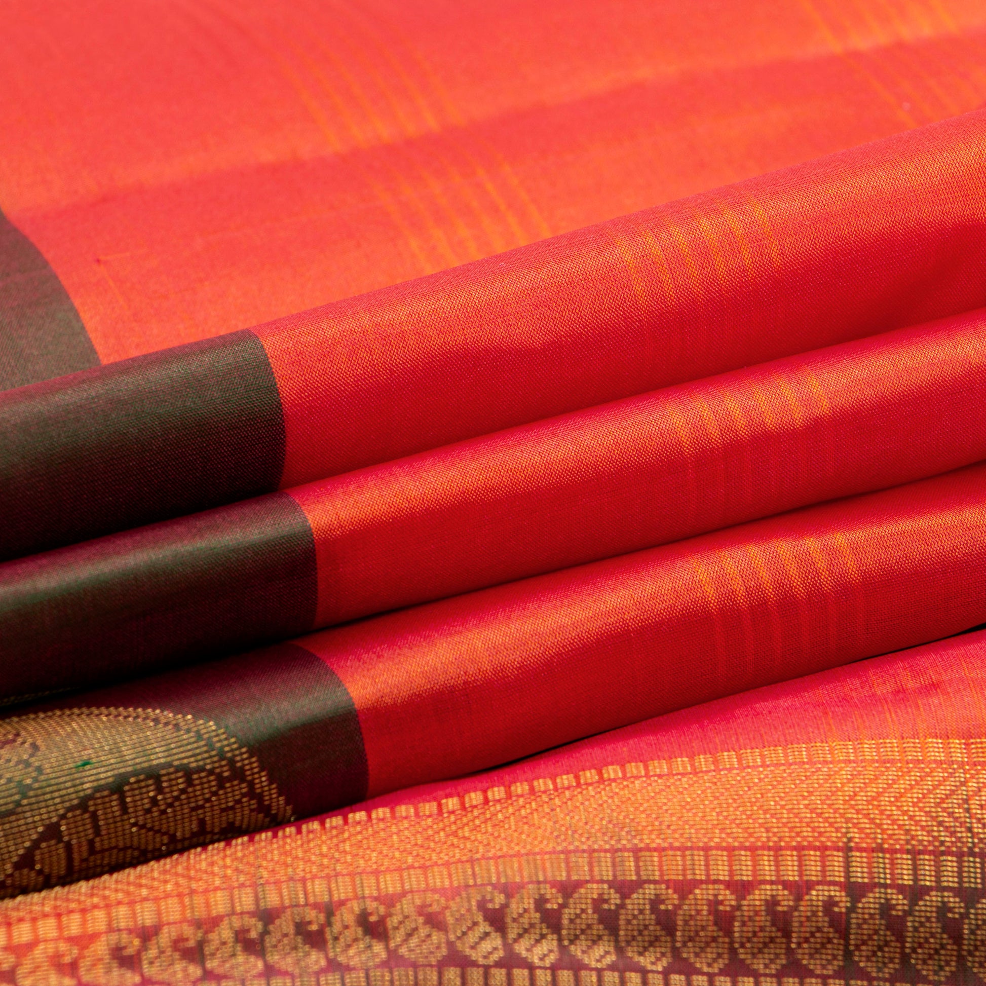 Peach And Green Kanchipuram Silk Saree Light Weight For Festive Wear PV MEN 121 - Silk Sari - Panjavarnam PV MEN 121