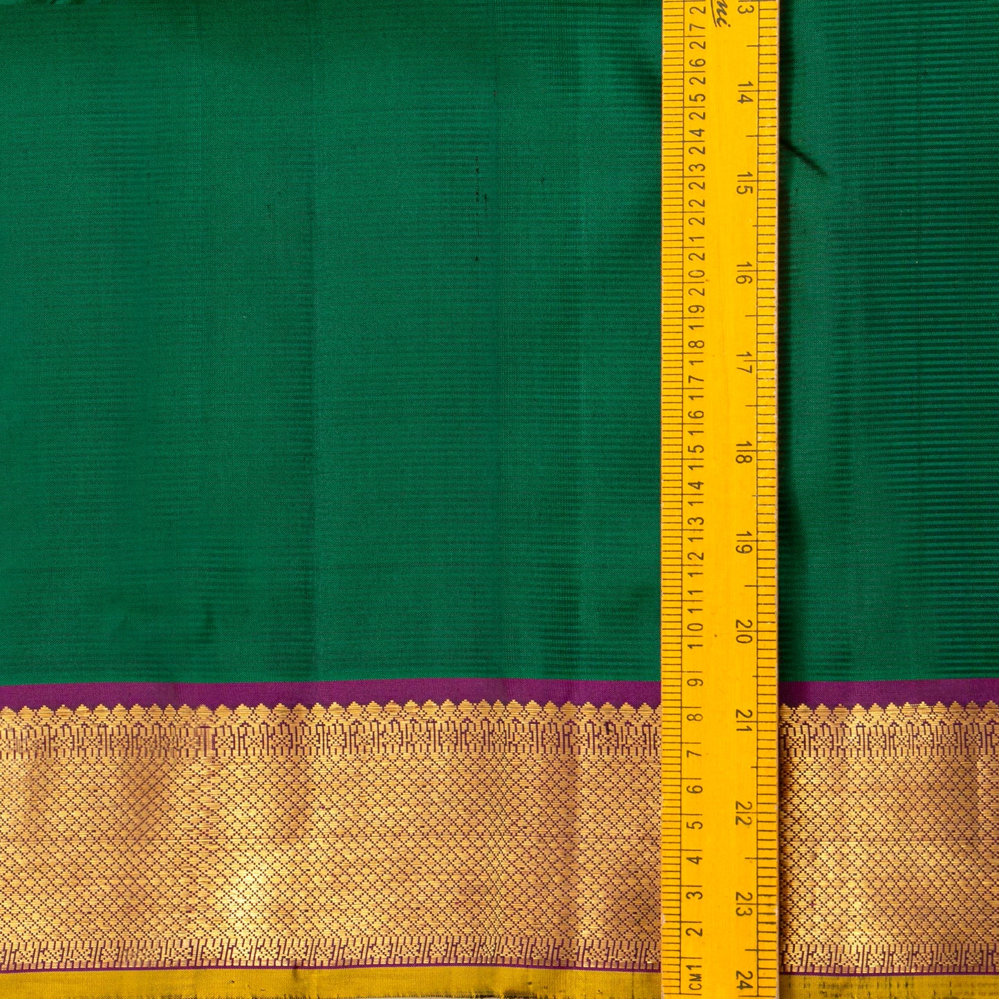 Green And Magenta Kanchipuram Silk Saree With Short Border Handwoven Pure Silk For Festive Wear PV J 5199