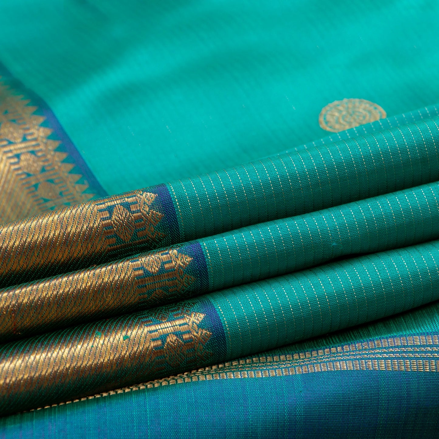 Mayilkazhuthu Green and Blue Kanchipuram Silk Saree Vaira Oosi For Bridal Wear PV NYC 1601