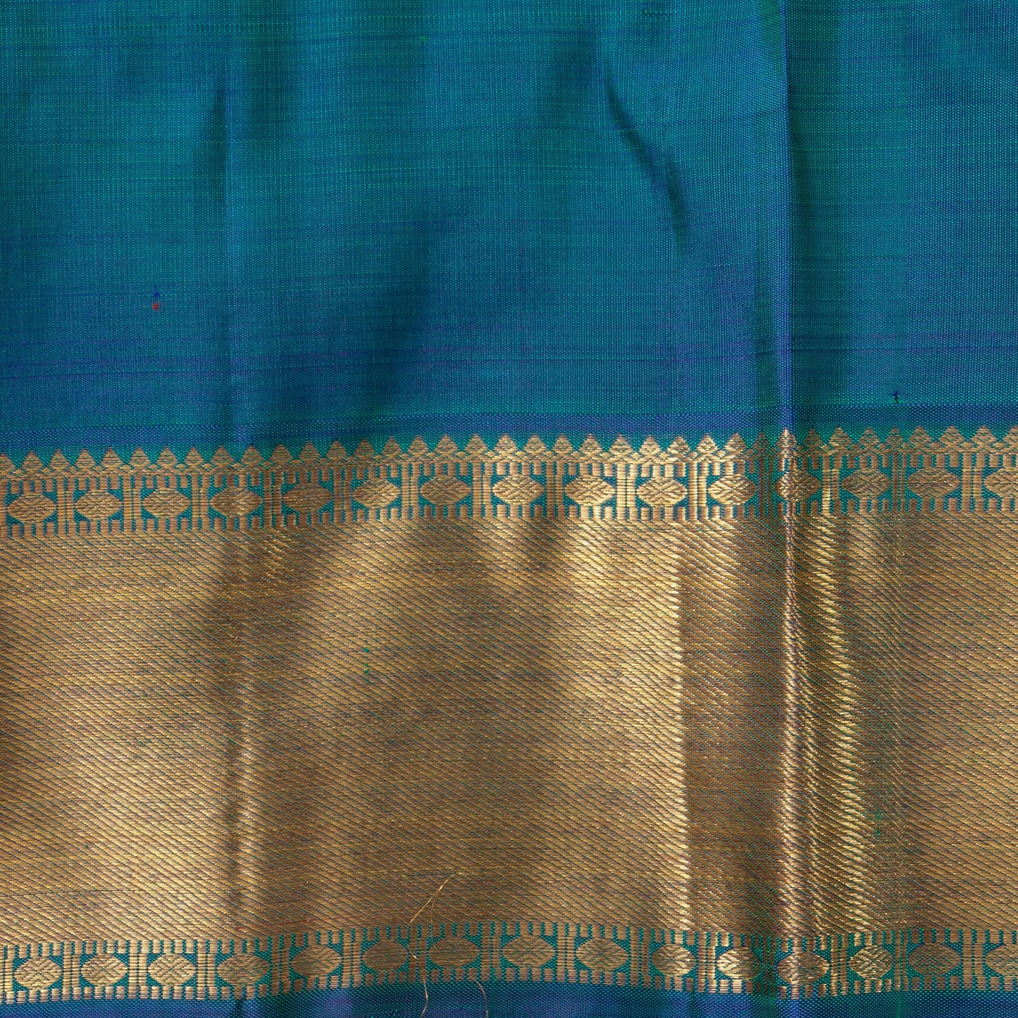 Mayilkazhuthu Green and Blue Kanchipuram Silk Saree Vaira Oosi For Bridal Wear PV NYC 1601